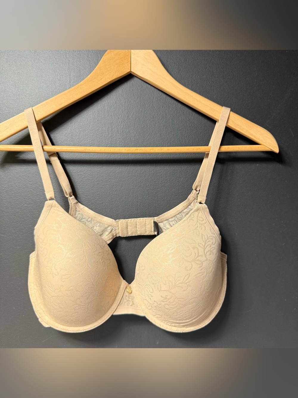 Sheer Jacquard Full Fit Contour Underwire Bra
Natori
